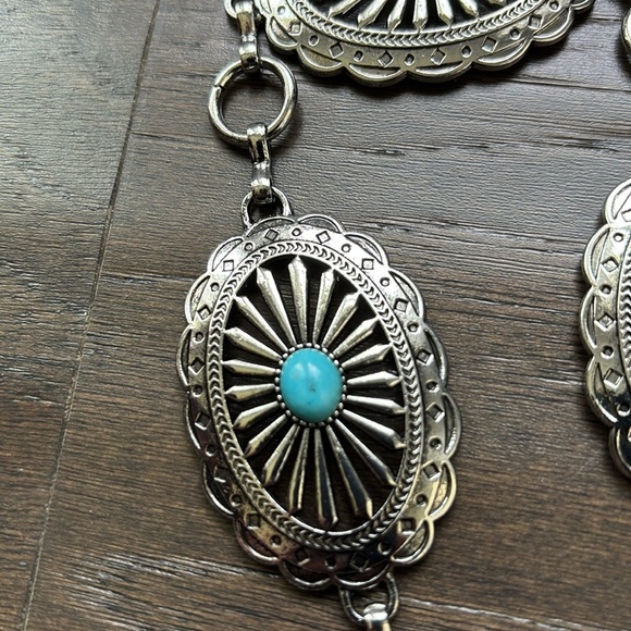 American Bison Western Chain Belt,oval silver tone conchos,faux turquoise stones - Picture 4 of 12